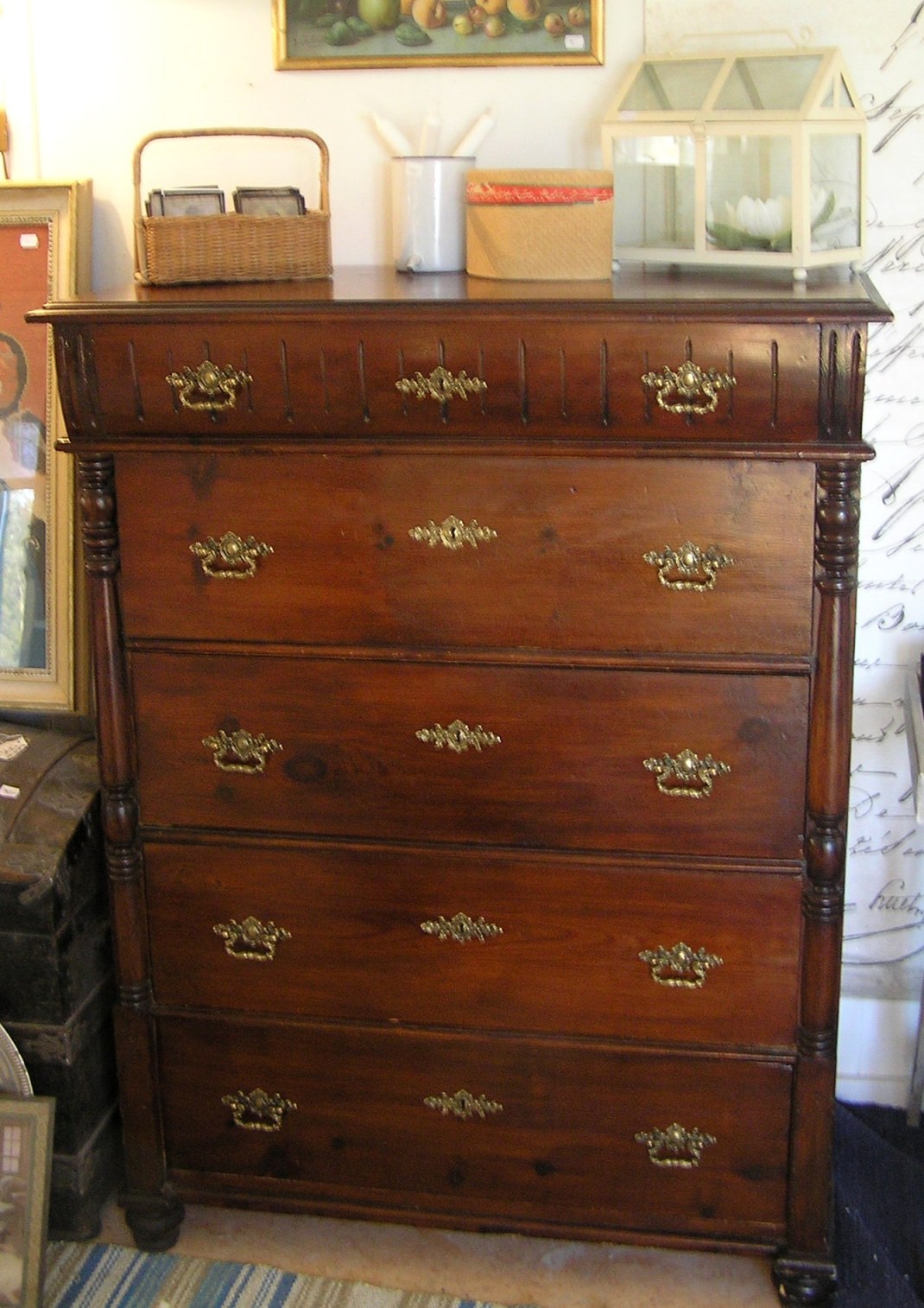 Himlarum sålda möbler Derdenbeslag shabby chic