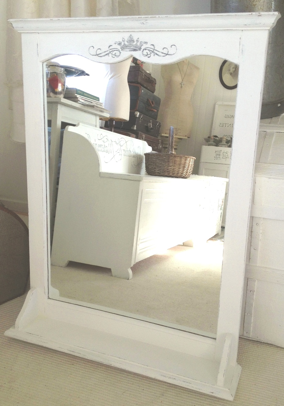 Himlarum sålda möbler Derdenbeslag shabby chic